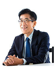 写真：岸　博幸　氏