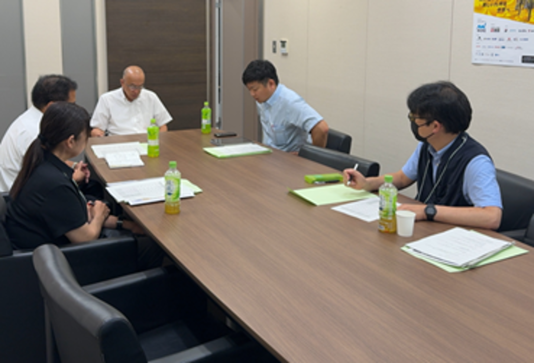 画像：教職員向け研修・施設見学会の様子